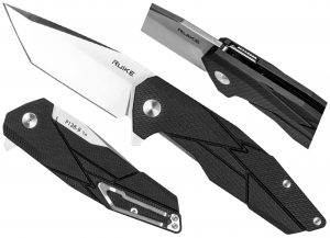 Nóż składany Ruike P138-B czarny Nóż Ruike P138 B to składany nóż typu kieszonkowego o wszechstronnym zastosowaniu. Nóż fabrycznie został zapakowany eleganckie pudełko, może być zatem idealnym pomysłem na prezent dla kolekcjonera lub miłośnika niewielkich noży typu EDC. Model jest w kolorze piaskowym. Cechy noża składanego Ruike P138 B: Wyposażony jest w wysokiej jakości ostrze typu Tanto ze stali 14C28N. Ma solidny i lekki korpus z okładzinami z tworzywa G10. Składana konstrukcja, ułatwiająca skryte przenoszenie. Wyposażony jest w klips mocujący do kieszeni lub pasa. Wbudowany Flipper pełni również rolę jelca. Ułatwione rozkładanie dzięki zaimplementowaniu łożysk kulkowych. Wyposażony jest w solidną blokadę Frame-Lock. Solidne ostrze ze stali nierdzewnej Głownia noża została wykonana ze stali nierdzewnej Sandvik 14C28N, dzięki czemu będzie on długo trzymać ostrość oraz będzie łatwe przy ponownym naostrzeniu. Za pomocą wbudowanego Flippera będziesz w stanie szybko i bezproblemowo otworzyć nóż. Rękojeść i okładziny Futurystycznie wyglądająca rękojeść noża została wykonana w całości z tworzywa G10, którą cechuje odporność na zarysowania i niekorzystne warunki atmosferyczne. Jego powierzchnia ma szorstką, antypoślizgową fakturę. Klips mocujący Nóż wyposażono w jednostronny klips, dzięki któremu możesz go przypiąć do krawędzi kieszeni lub kurtki, wyposażenia oraz za pas od spodni. Blokada Frame-Lock Nad bezpieczeństwem użytkowania czuwa blokada Frame-Lock. Zapobiega ona niekontrolowanemu otwarciu noża, np. w kieszeni spodni. Dane techniczne: Blokada ostrza Liner lock Profil głowni Tanto Twardość stali [HRC] 58-60 Typ noża składany Typ otwierania flipper Klips do noszenia jest Odporność na korozję wysoka Typ szlifu wklęsły Wspomaganie otwarcia jest / łożyskowe Zastosowanie (przeznaczenie) EDC, taktyczne Długość całkowita [mm] 221 Długość głowni [mm] 90 Długość po złożeniu [mm] 131 Grubość głowni [mm] 3,5 Masa [g] 158 Okres gwarancyjny 5 lat producenta Producent Ruike, Chiny EAN 6942870370927 Symbol dostawcy P138-B