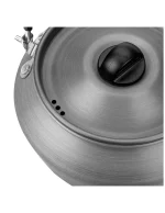 otwory w pokrywce w czajniku turystycznym Neo Tools