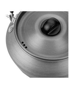 otwory w pokrywce w czajniku turystycznym Neo Tools