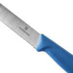 Nóż Victorinox Swiss Classic 6.7832.C1 ząbkowany z zaokrąglonym czubkiem niebieski